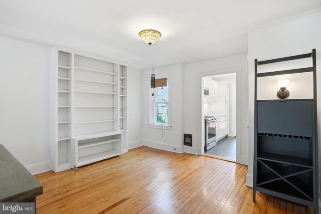 12 MANCHESTER AVE, Media, PA 19063