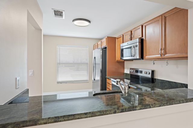 174 Pinewood Court, Jupiter, FL 33458