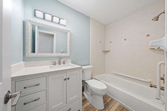 174 Pinewood Court, Jupiter, FL 33458