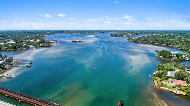 174 Pinewood Court, Jupiter, FL 33458