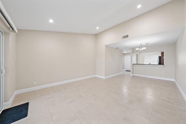 174 Pinewood Court, Jupiter, FL 33458