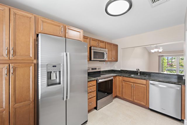 174 Pinewood Court, Jupiter, FL 33458