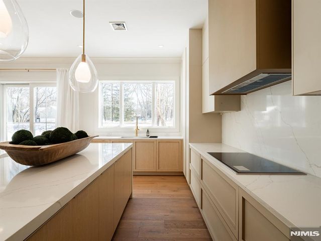 16-18 Paris Avenue 1, Rockleigh, NJ 07647