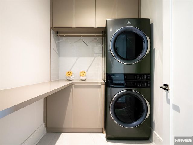 16-18 Paris Avenue 1, Rockleigh, NJ 07647