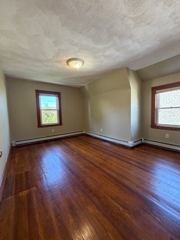 24 Orchard Ave 1, Waltham, MA 02452