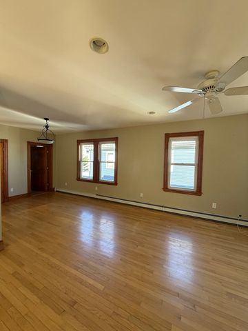 24 Orchard Ave 1, Waltham, MA 02452