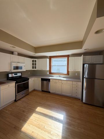 24 Orchard Ave 1, Waltham, MA 02452
