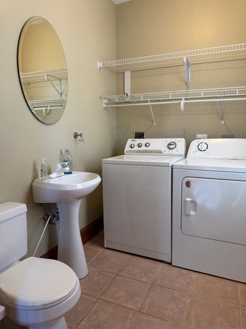 24 Orchard Ave 1, Waltham, MA 02452