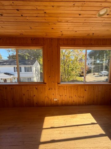 24 Orchard Ave 1, Waltham, MA 02452