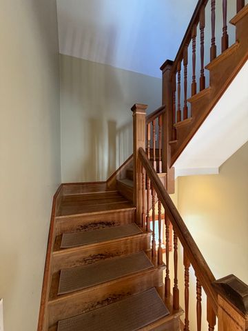 24 Orchard Ave 1, Waltham, MA 02452