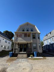 24 Orchard Ave 1, Waltham, MA 02452