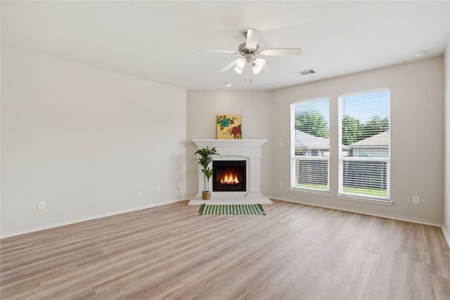 6361 Redeagle Creek Drive, Fort Worth, TX 76179