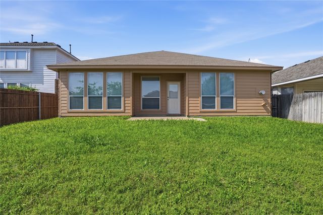 6361 Redeagle Creek Drive, Fort Worth, TX 76179