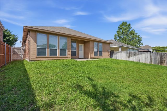 6361 Redeagle Creek Drive, Fort Worth, TX 76179