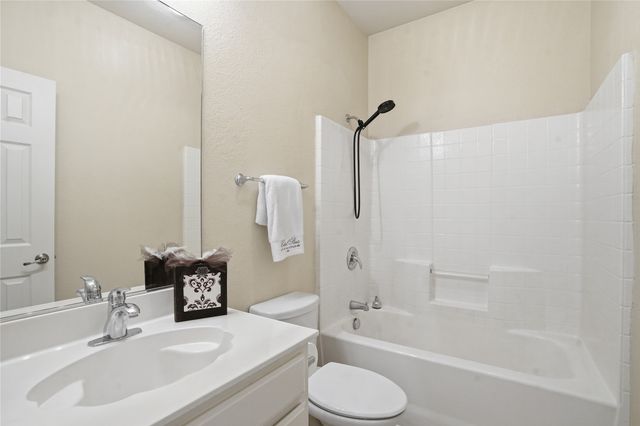 6361 Redeagle Creek Drive, Fort Worth, TX 76179