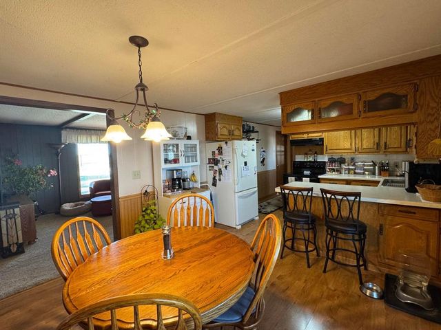 32158 County Road 1, La Crescent, MN 55947