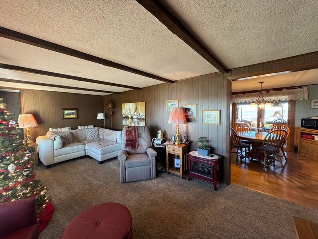 32158 County Road 1, La Crescent, MN 55947