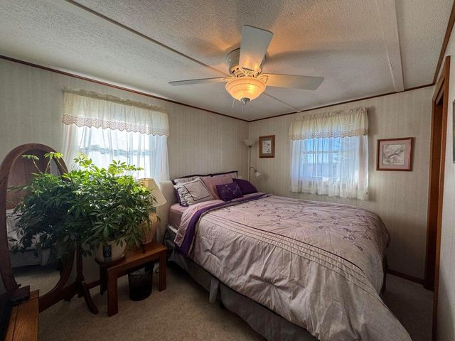 32158 County Road 1, La Crescent, MN 55947