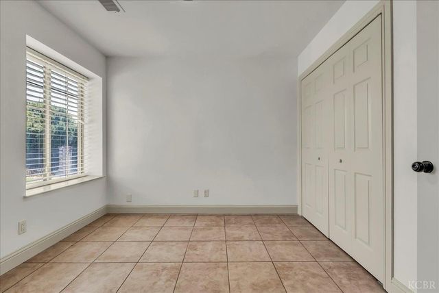 558 Parsons Street, Hanford, CA 93230
