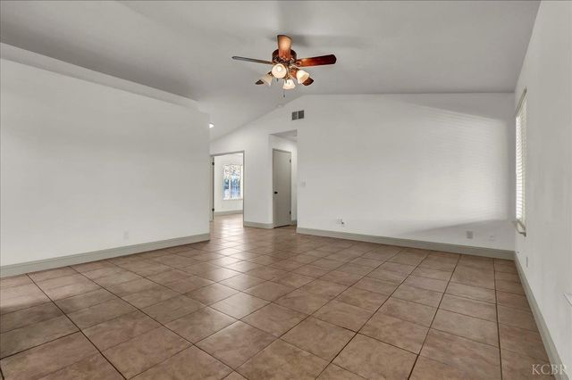 558 Parsons Street, Hanford, CA 93230