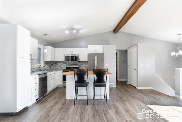 7115 12th Avenue, Jenison, MI 49428