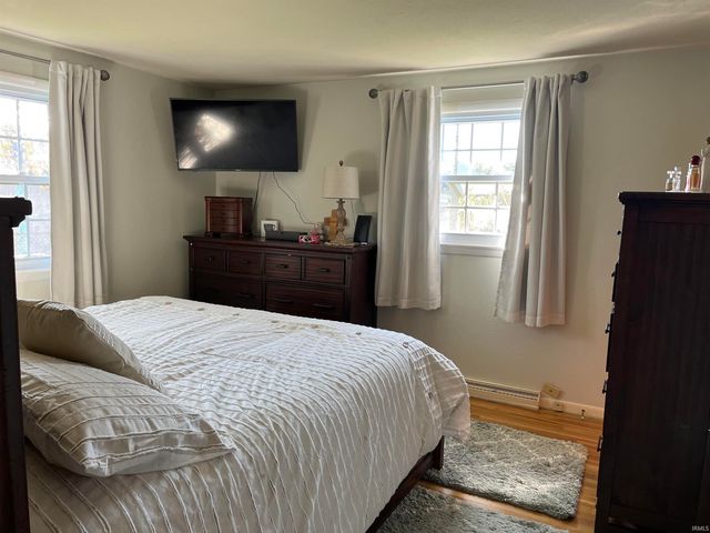 1505 N Bay Drive, Elkhart, IN 46514