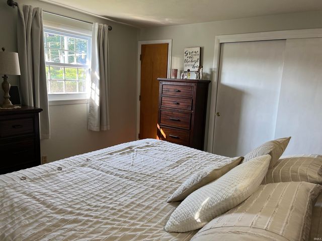 1505 N Bay Drive, Elkhart, IN 46514