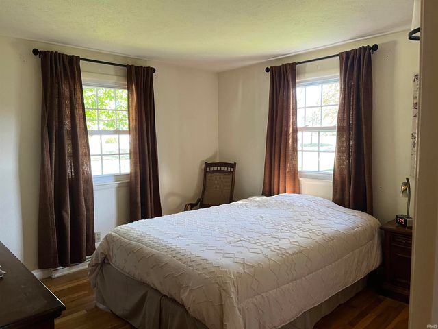 1505 N Bay Drive, Elkhart, IN 46514