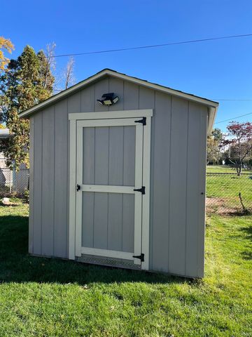 1505 N Bay Drive, Elkhart, IN 46514