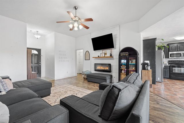 321 Weathering Lane, Austin, AR 72007