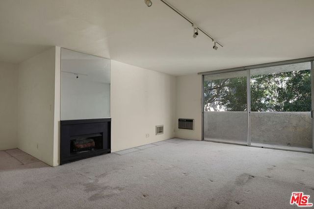 11645 Montana Avenue 215, Los Angeles, CA 90049