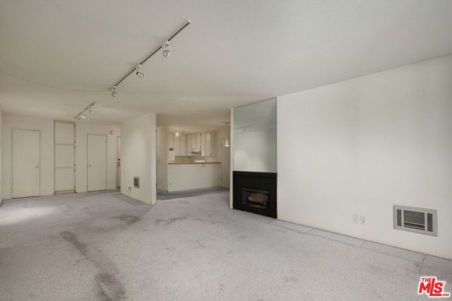 11645 Montana Avenue 215, Los Angeles, CA 90049