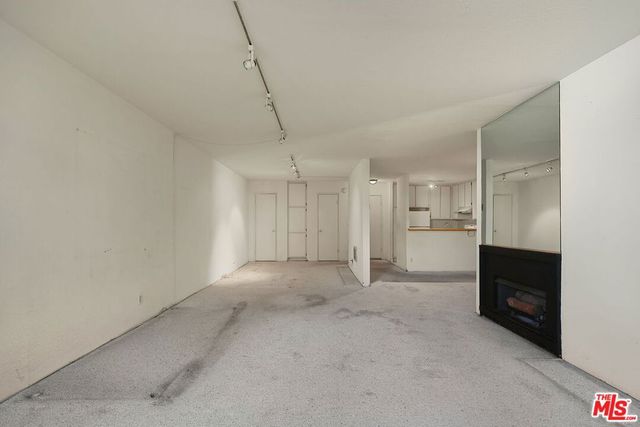 11645 Montana Avenue 215, Los Angeles, CA 90049