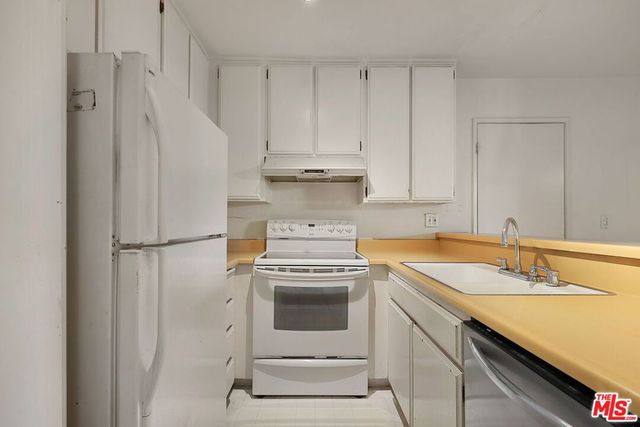 11645 Montana Avenue 215, Los Angeles, CA 90049