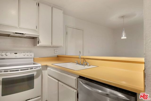 11645 Montana Avenue 215, Los Angeles, CA 90049