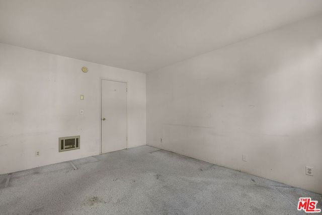 11645 Montana Avenue 215, Los Angeles, CA 90049