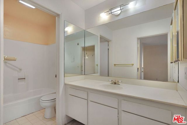 11645 Montana Avenue 215, Los Angeles, CA 90049