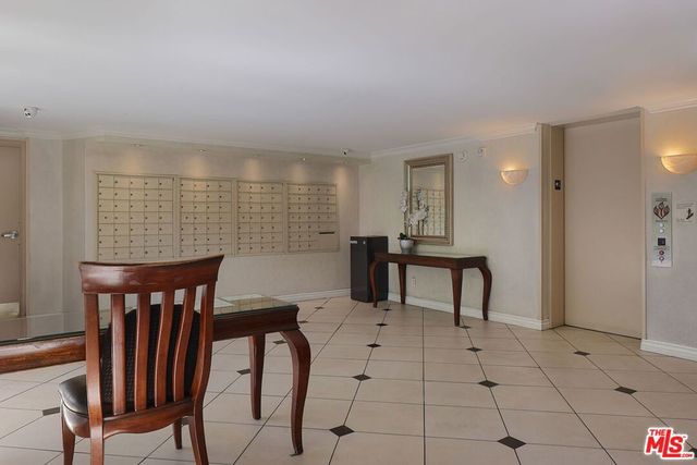 11645 Montana Avenue 215, Los Angeles, CA 90049