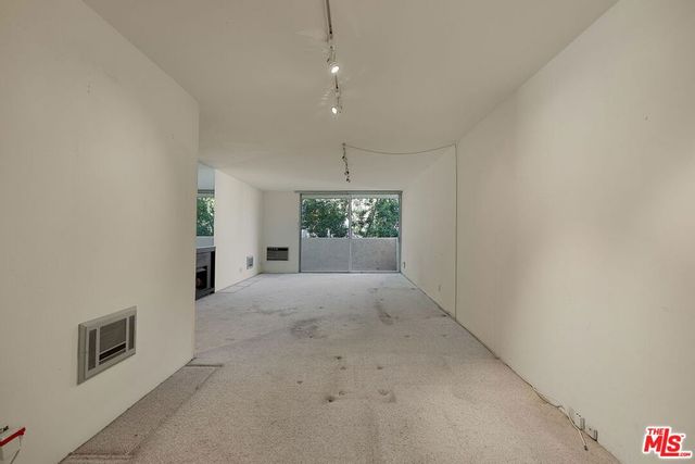 11645 Montana Avenue 215, Los Angeles, CA 90049