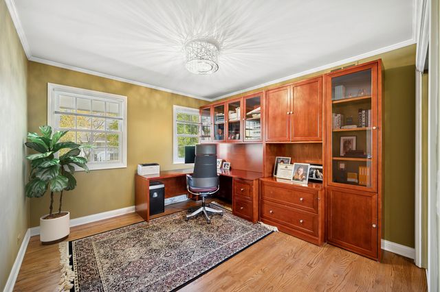 2130 Magnolia Lane, Highland Park, IL 60035