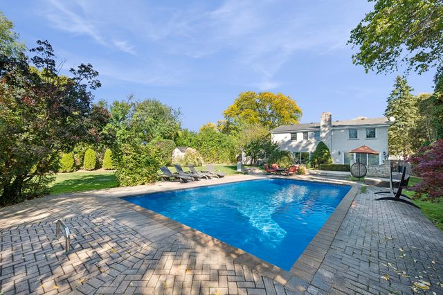 2130 Magnolia Lane, Highland Park, IL 60035