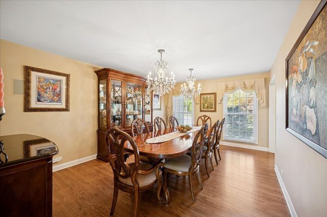 2130 Magnolia Lane, Highland Park, IL 60035