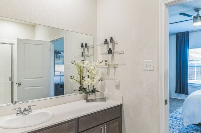 724 Alton Drive, Aubrey, TX 76227