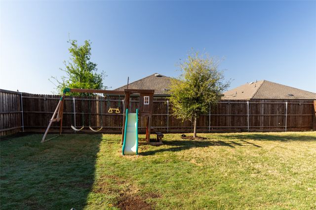 724 Alton Drive, Aubrey, TX 76227