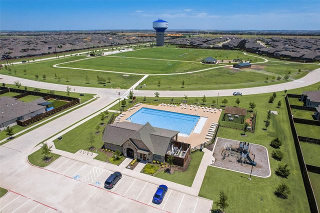 724 Alton Drive, Aubrey, TX 76227