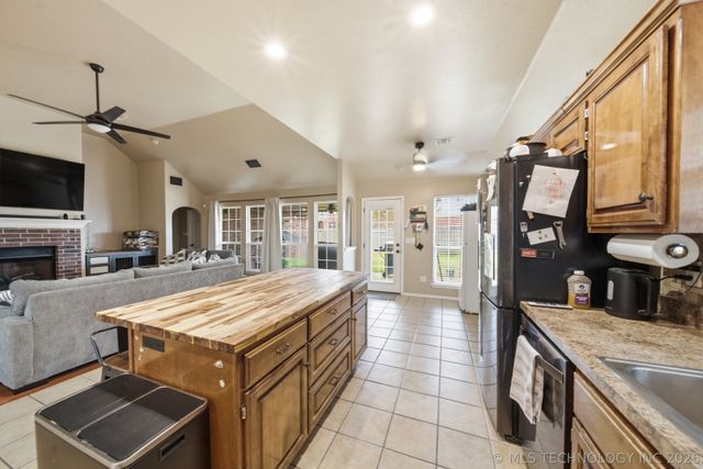 20382 E 49th Street S, Broken Arrow, OK 74014