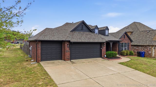 20382 E 49th Street S, Broken Arrow, OK 74014