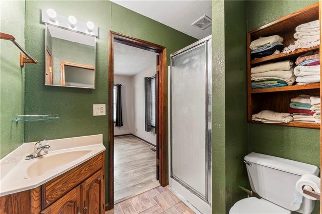 1216 S Saint Louis Street, Concordia, MO 64020