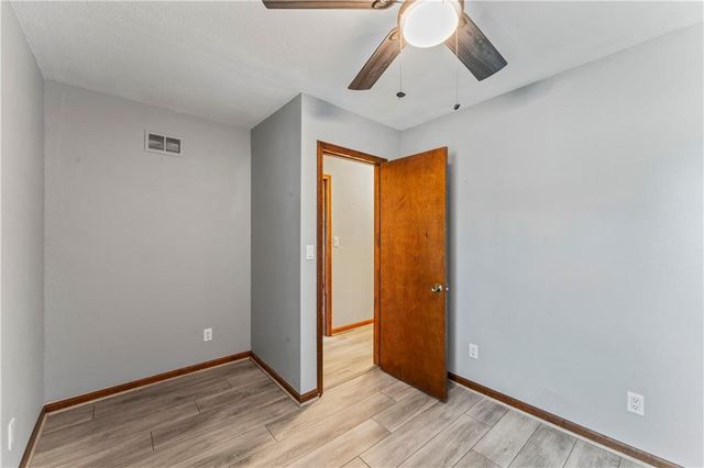 1216 S Saint Louis Street, Concordia, MO 64020