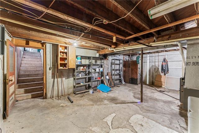 1216 S Saint Louis Street, Concordia, MO 64020